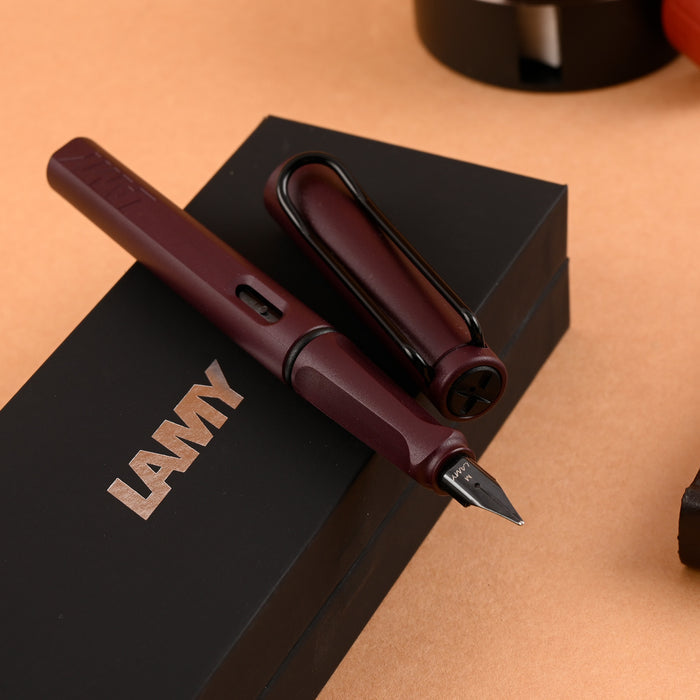 Lamy Safari Fountain Pen - Scarlet 8